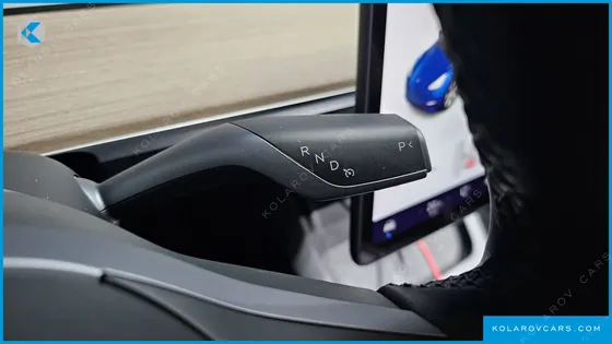 TESLA MODEL Y STANDARD RANGE RWD