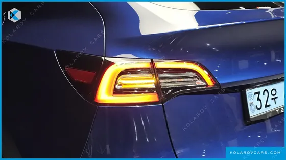 TESLA MODEL Y STANDARD RANGE RWD