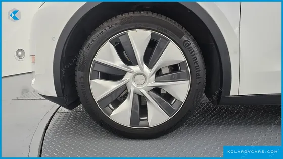 TESLA MODEL Y LONG RANGE AWD