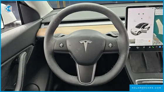 TESLA MODEL Y LONG RANGE AWD