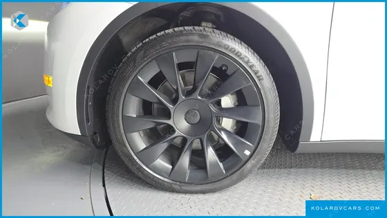 TESLA MODEL Y LONG RANGE AWD