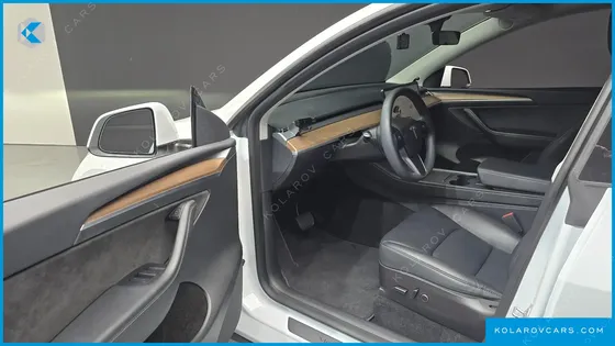 TESLA MODEL Y LONG RANGE AWD