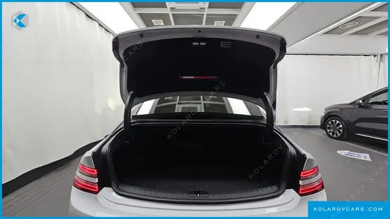 GENESIS G80 E-AWD