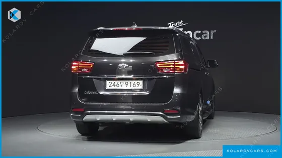 KIA CARNIVAL 9-SEATER NOBLESSE SPECIAL