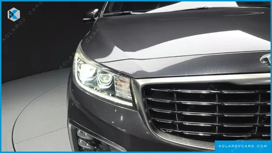 KIA CARNIVAL 9-SEATER NOBLESSE SPECIAL