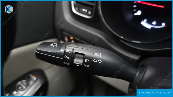 KIA CARNIVAL 9-SEATER NOBLESSE SPECIAL