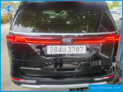 KIA CARNIVAL 9-SEATER PRESTIGE