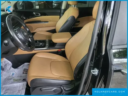 KIA CARNIVAL 9-SEATER PRESTIGE