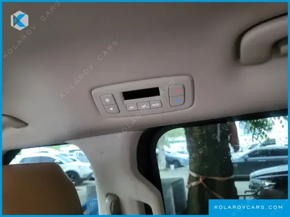 KIA CARNIVAL 9-SEATER PRESTIGE
