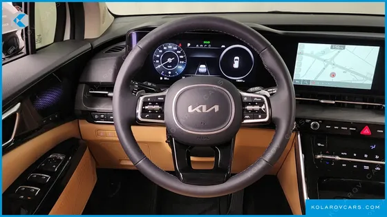 KIA CARNIVAL GASOLINE 7-SEATER SIGNATURE