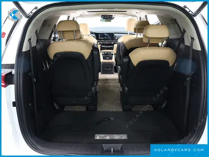 KIA CARNIVAL 9-SEATER NOBLESSE