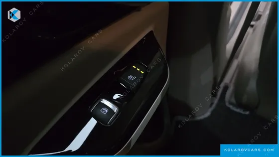 KIA CARNIVAL 11-SEATER SIGNATURE