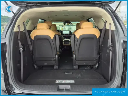 KIA CARNIVAL 9-SEATER PRESTIGE