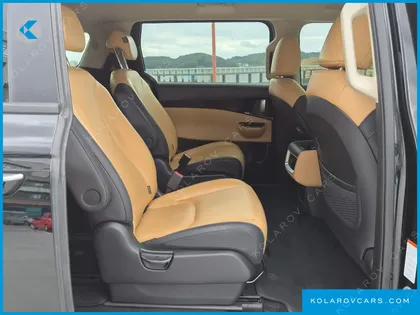 KIA CARNIVAL 9-SEATER PRESTIGE