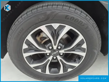 KIA CARNIVAL 9-SEATER PRESTIGE