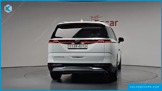KIA CARNIVAL 9-SEATER NOBLESSE