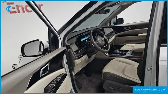 KIA CARNIVAL 9-SEATER NOBLESSE