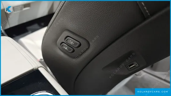 KIA CARNIVAL 9-SEATER NOBLESSE