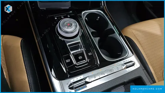 KIA CARNIVAL 7-SEATER SIGNATURE