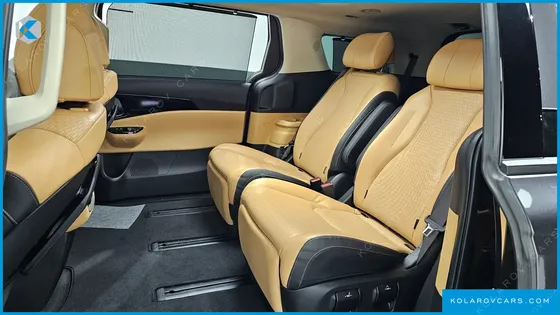 KIA CARNIVAL 7-SEATER SIGNATURE