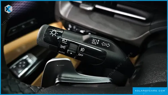 KIA CARNIVAL 7-SEATER SIGNATURE