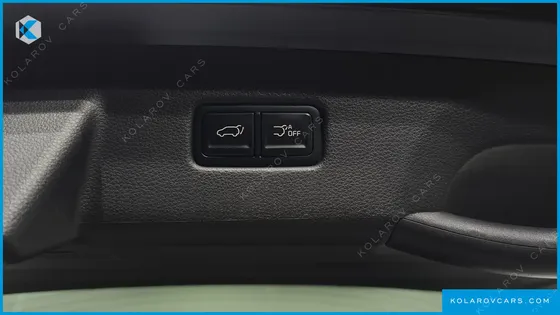 KIA CARNIVAL 7-SEATER SIGNATURE