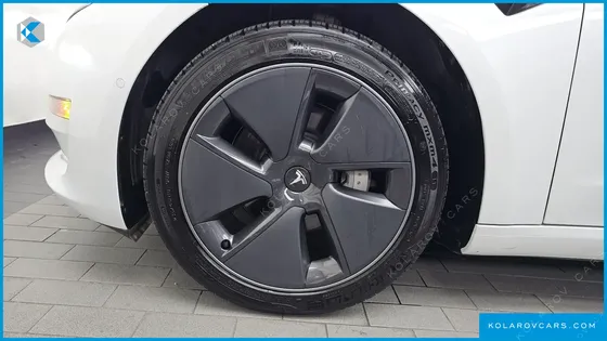 TESLA MODEL 3 RWD