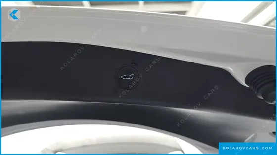 TESLA MODEL 3 RWD