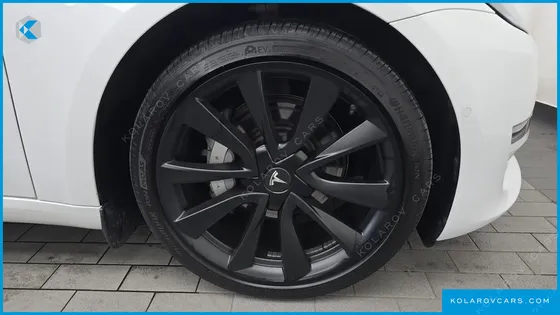 TESLA MODEL 3 LONG RANGE AWD