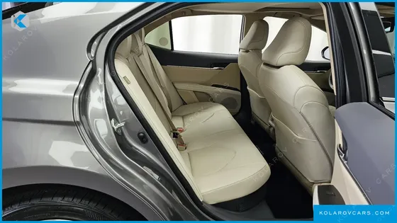 TOYOTA CAMRY 2.5 XLE HYBRID