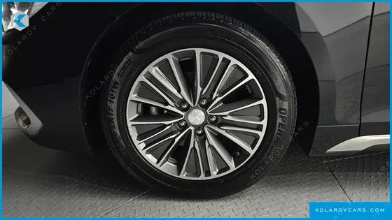 HYUNDAI GRANDEUR EXCLUSIVE