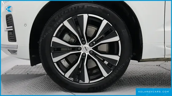 VOLVO XC60 B6 ULTRA BRIGHT