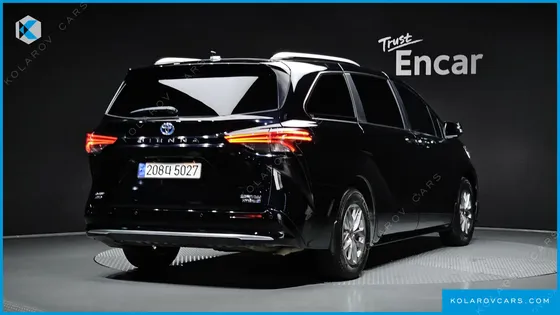 TOYOTA SIENNA 2.5 HYBRID AWD
