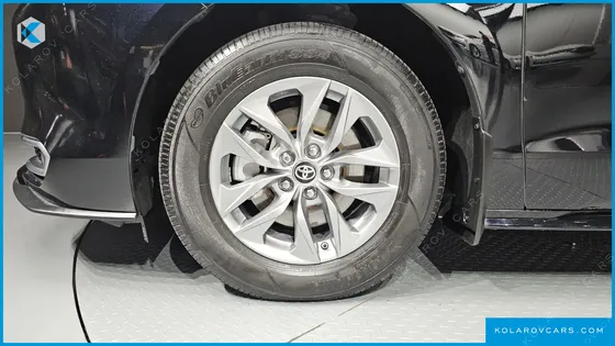 TOYOTA SIENNA 2.5 HYBRID AWD
