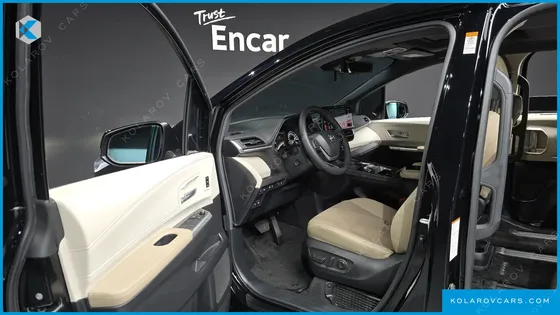 TOYOTA SIENNA 2.5 HYBRID AWD