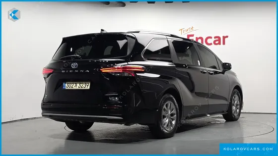 TOYOTA SIENNA 2.5 HYBRID AWD