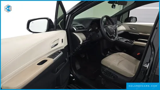TOYOTA SIENNA 2.5 HYBRID AWD
