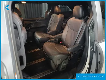 TOYOTA SIENNA 2.5 HYBRID 2WD