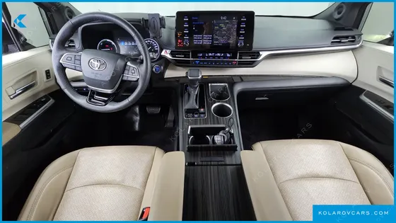 TOYOTA SIENNA 2.5 HYBRID AWD