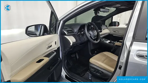 TOYOTA SIENNA 2.5 HYBRID AWD