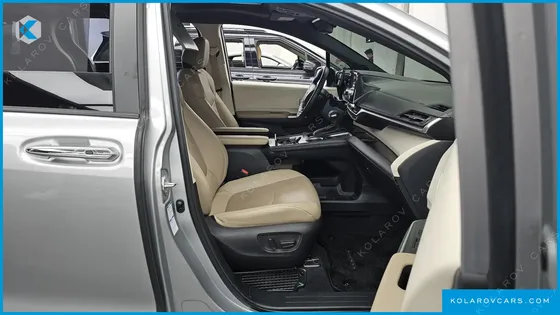 TOYOTA SIENNA 2.5 HYBRID AWD