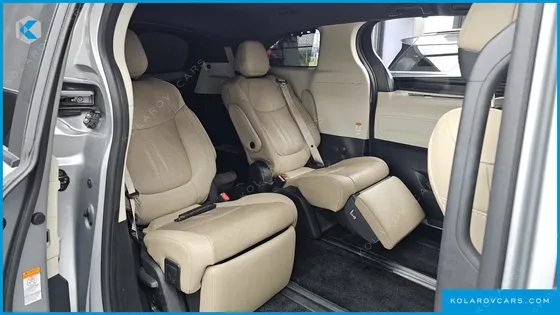 TOYOTA SIENNA 2.5 HYBRID AWD