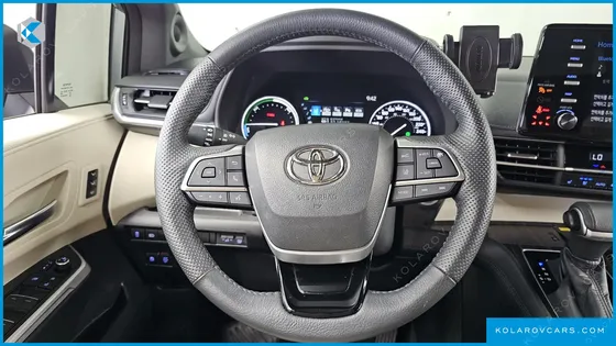 TOYOTA SIENNA 2.5 HYBRID AWD