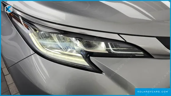 TOYOTA SIENNA 2.5 HYBRID AWD