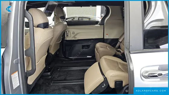 TOYOTA SIENNA 2.5 HYBRID AWD