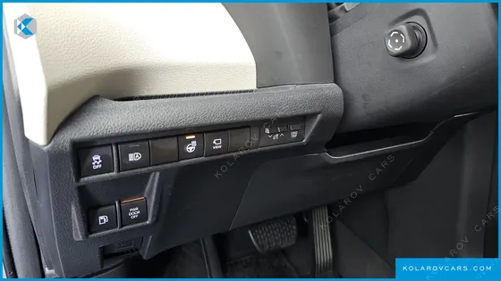 TOYOTA SIENNA 2.5 HYBRID AWD