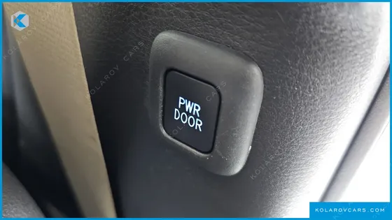 TOYOTA SIENNA 2.5 HYBRID AWD