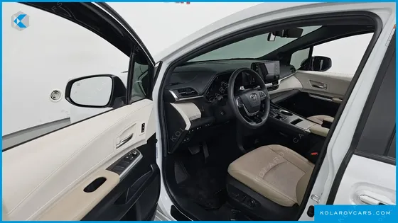 TOYOTA SIENNA 2.5 HYBRID 2WD