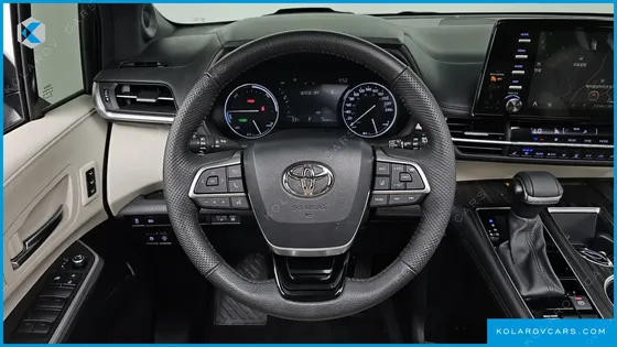 TOYOTA SIENNA 2.5 HYBRID 2WD