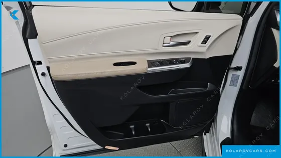 TOYOTA SIENNA 2.5 HYBRID 2WD